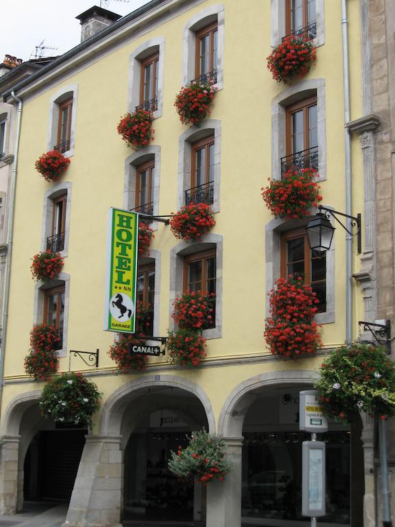 Hotel Cheval De Bronze Remiremont Exterior photo